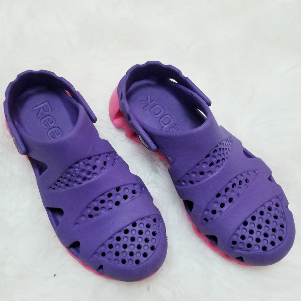 Reebok girls size 4